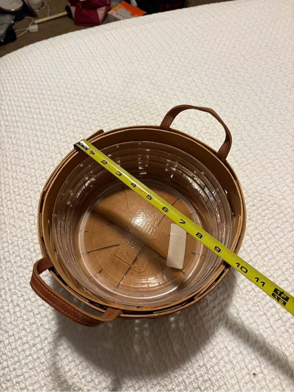 Longaberger Round Serving Basket w/ Leather Handles Protector